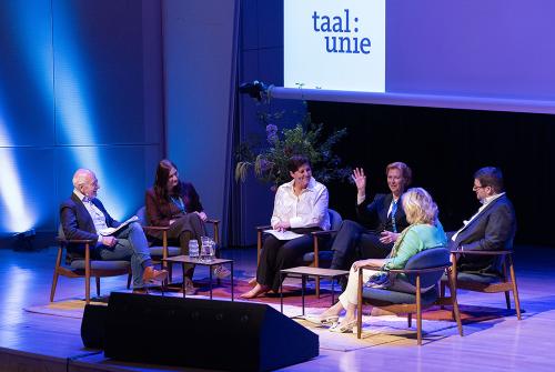 Gespreksleider: Frits Spits - panelleden: Anne Sluijs, Griet Vanryckegem, Paulien Geerdink, Rik Vosters en Frieda Steurs