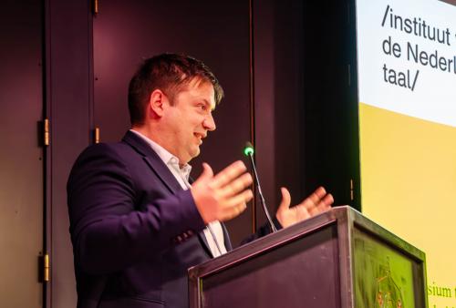 Gunther Van Neste tijdens zijn lofrede