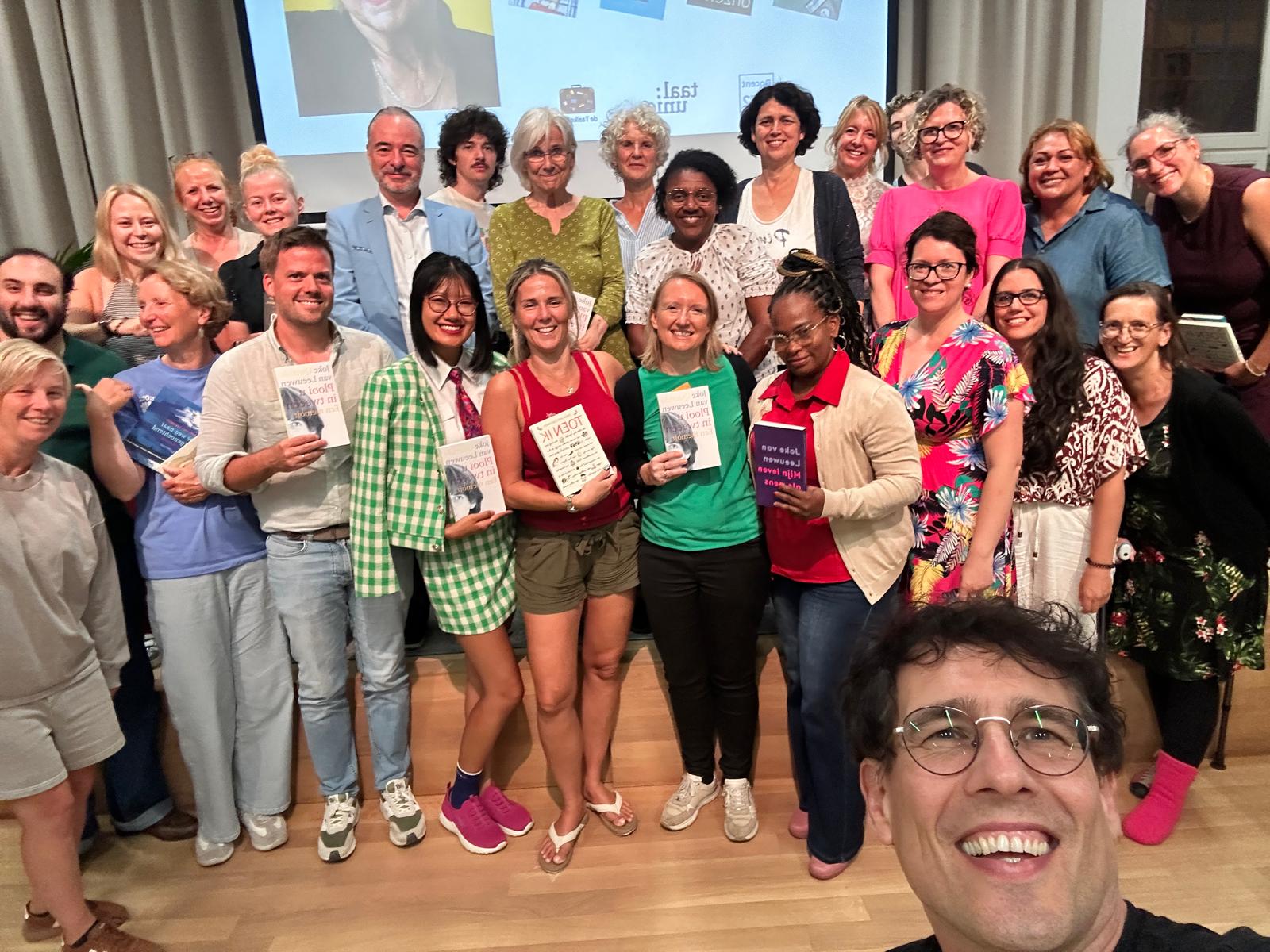 Groepsfoto met Joke van Leeuwen