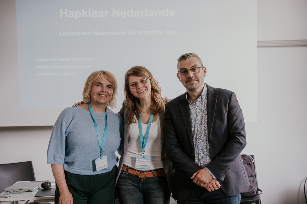 Helena Van Nuffel (Centrum voor Taal & Onderwijs - KU Leuven), Pauline Degrave (UC Louvain) en Jo Sterckx (Taalunie)
