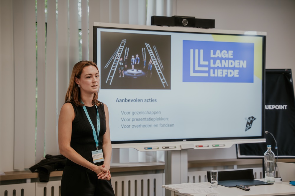 Lara van Lookeren, Vlaams Cultuurhuis de Brakke Grond